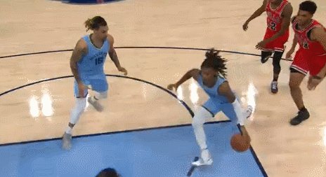 NBA论坛-灰熊轻取公牛重回胜利轨道 亚当斯轻松一抱抢戏